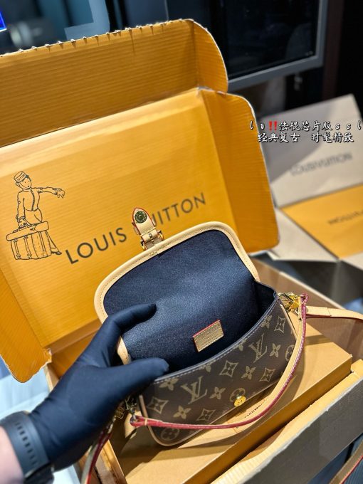 LV Diane handbag - Image 10
