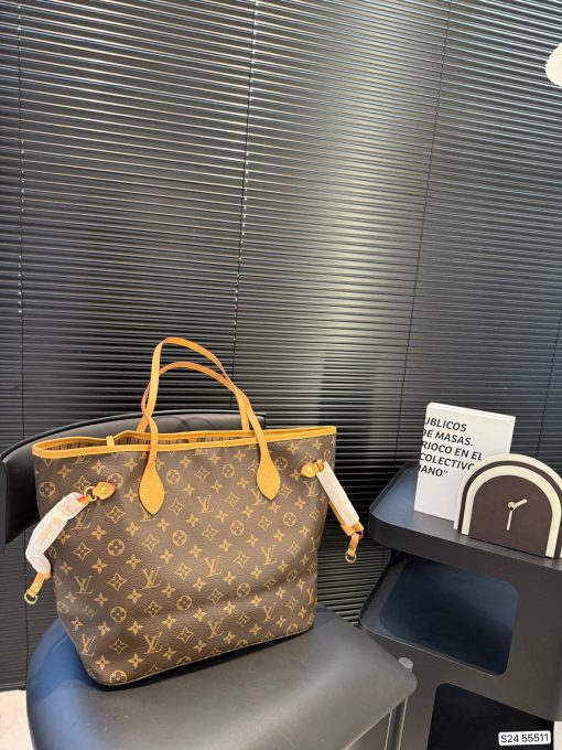 LV shopping bag - Image 8