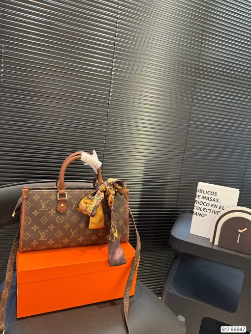 LV tote bag