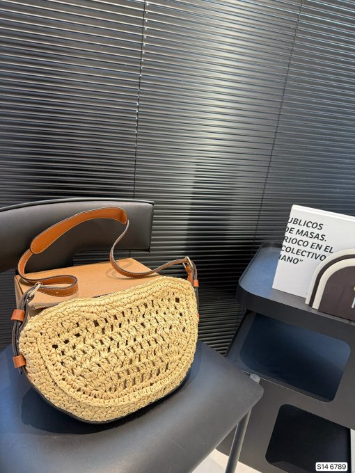 LV woven pea bag - Image 6