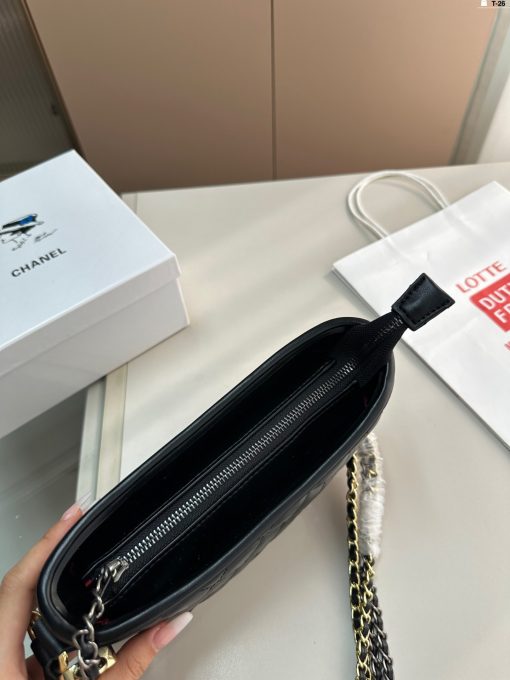 Chanel Wandering Bag - Image 7