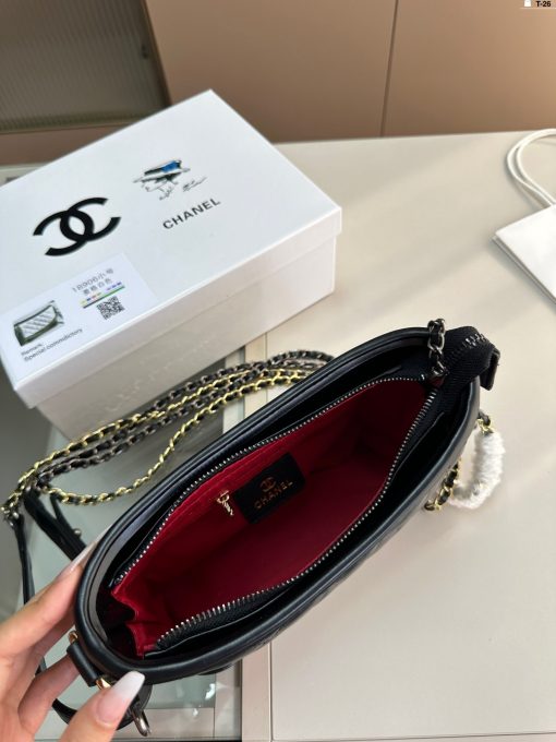 Chanel Wandering Bag - Image 10