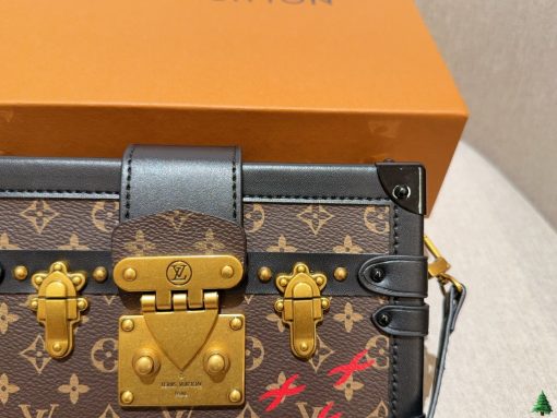 LV hard box bag - Image 3