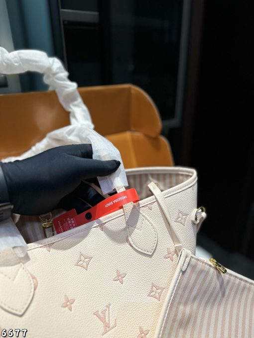 LV shopping bag - Image 8