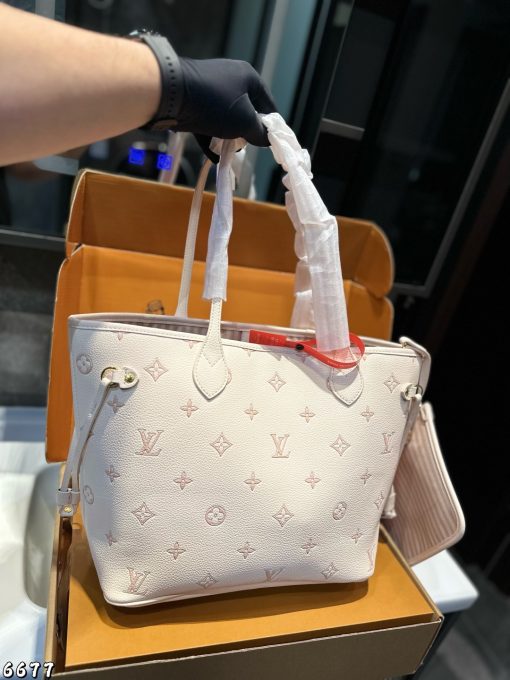 LV shopping bag - Image 7