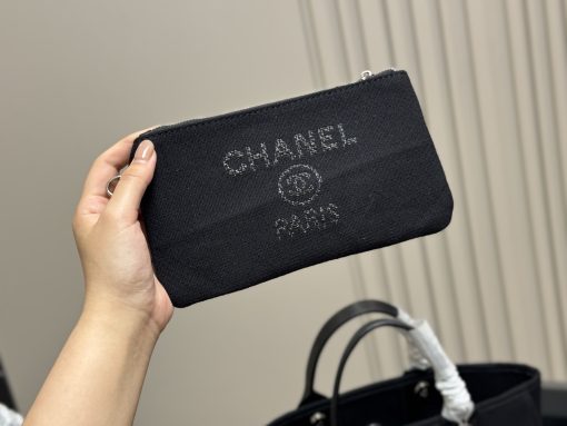 CHANEL beach bag - Image 8