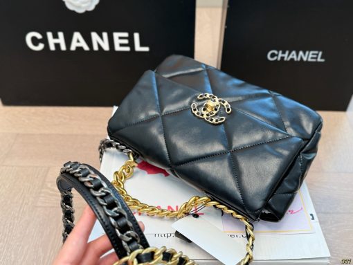 CHANEL crossbody bag - Image 3